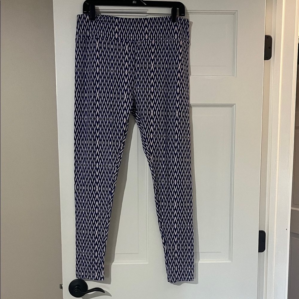 LuLaRoe Black and White Patterned Leggings